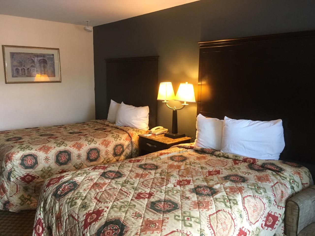 Deluxe Inn Галлоуэй Экстерьер фото